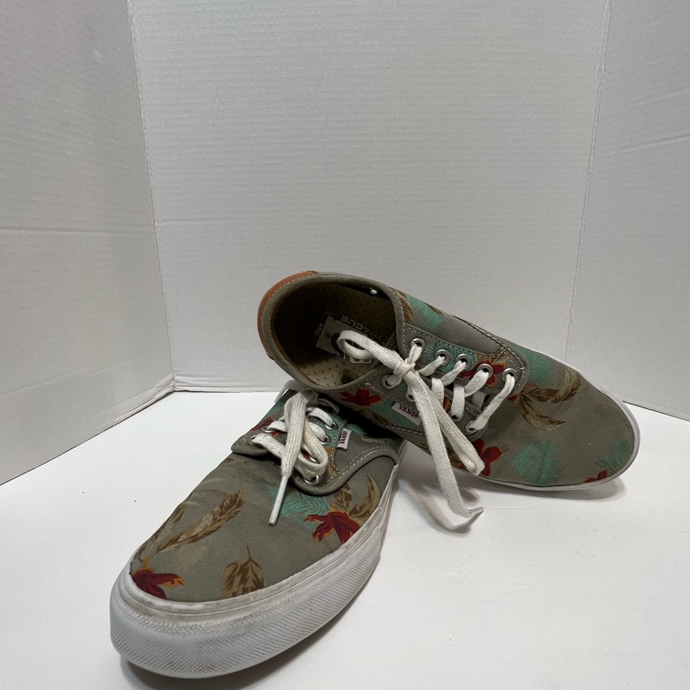 Vans Chima Ferguson Sydney Pro Limited edition gray floral pattern EC sz 8